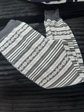 Old Navy Black and White Patterned Leggings